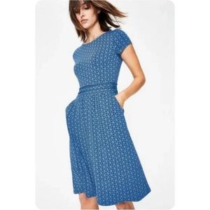 Boden scoop neck dress